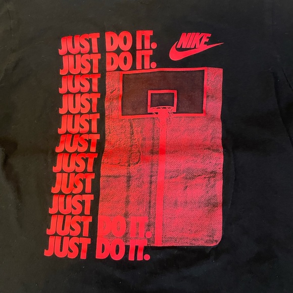 Black Nike Basketball T-shirt
Just Do It Medium - Picture 4 of 8